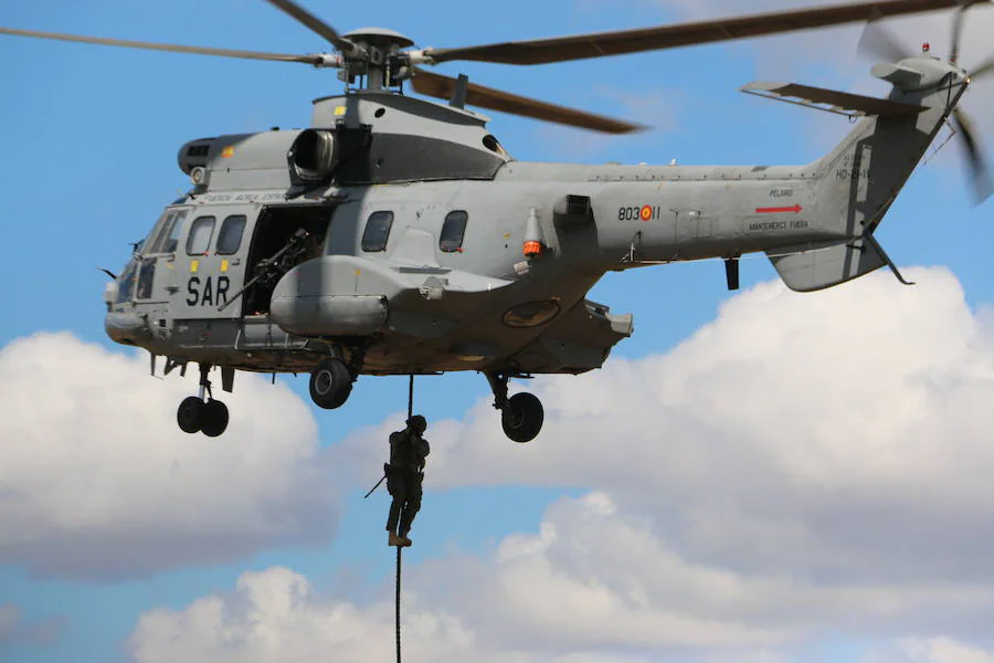 Fotos: Ejército militar en el Aeródromo de León