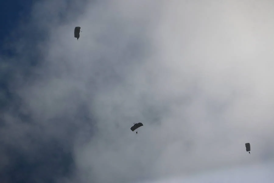 Fotos: Ejército militar en el Aeródromo de León