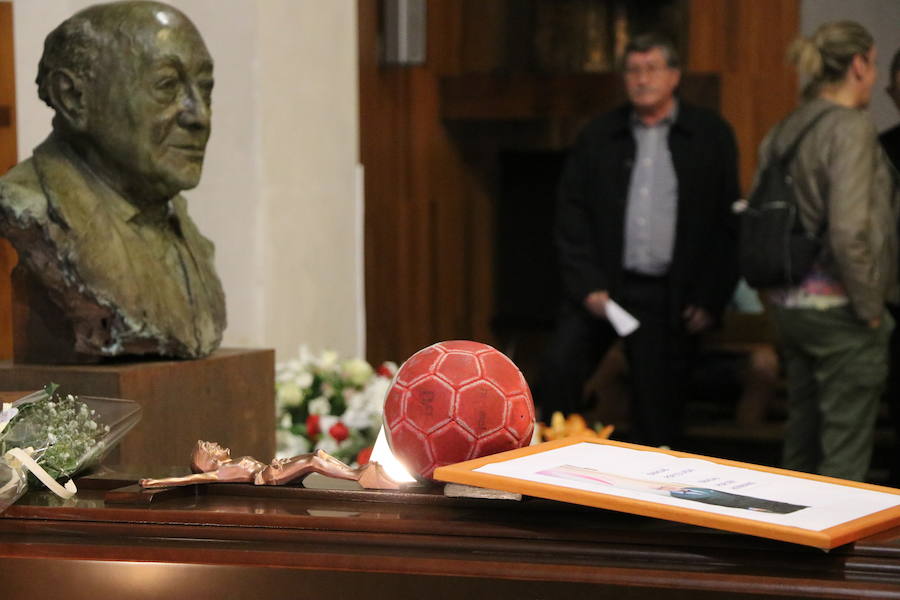 Fotos: Funeral en León por el hermano Tomás