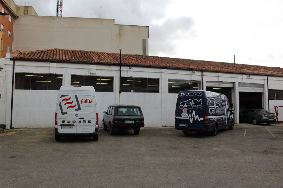 Talleres Cecar nace en 2018 con mucha ilusión y motivación con el fin de traer a León algo más que un taller. Su filosofía parte de la unión entre la tecnología del automóvil y su estética, siempre dentro de un gran grupo como es la red de talleres CGA.