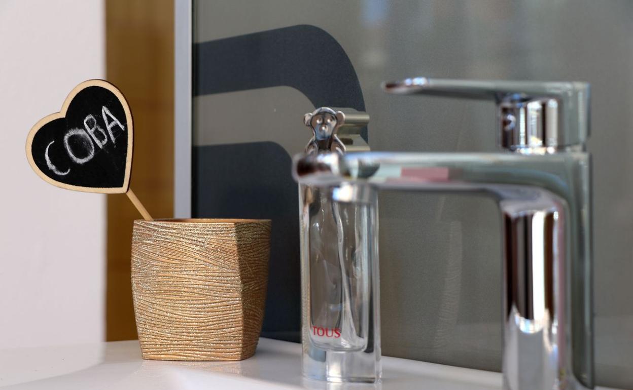 Grifería en la exposición de Coba. 