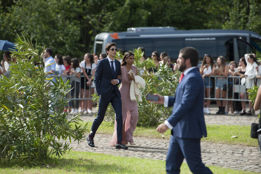 Influencers de todo el país acudieron con su mejores galas al enlace de María Pombo y Pablo Castellano. 