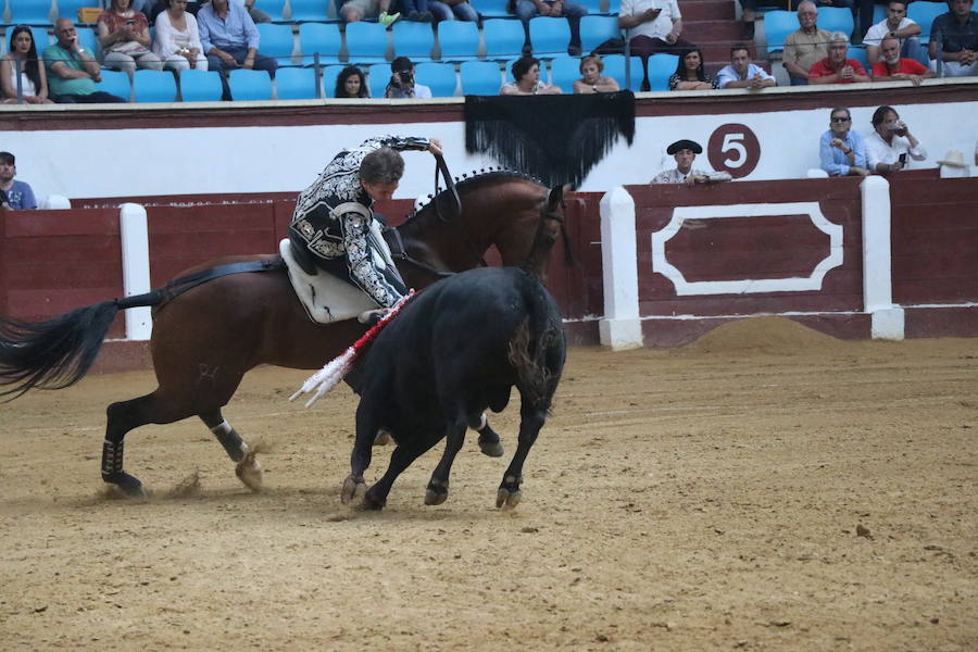 Fotos: Corrida de rejones en la Plaza de Toros de León