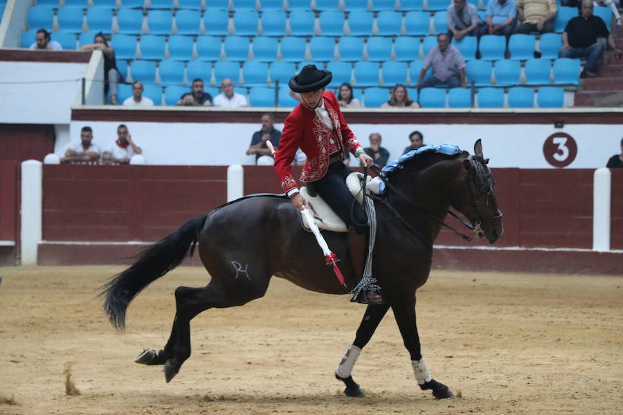 Fotos: Corrida de rejones en la Plaza de Toros de León