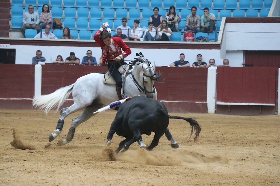 Fotos: Corrida de rejones en la Plaza de Toros de León