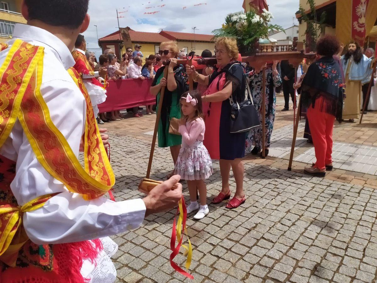 Fotos: Laguna de Negrillos celebra el Corpus de la mano de San Sebastián