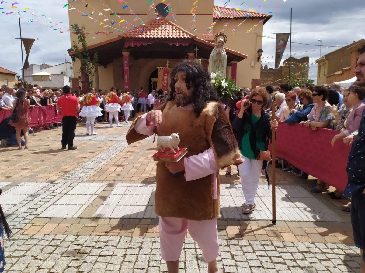 Fotos: Laguna de Negrillos celebra el Corpus de la mano de San Sebastián