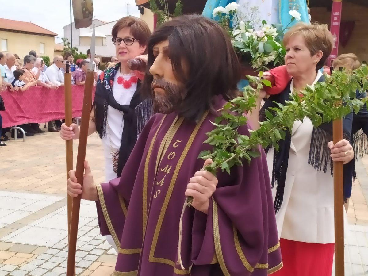 Fotos: Laguna de Negrillos celebra el Corpus de la mano de San Sebastián