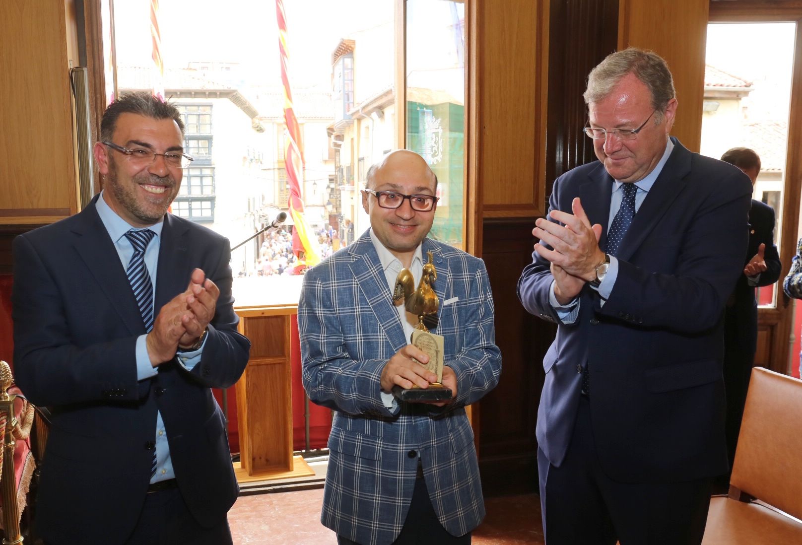 Pregón oficial de las fiestas de San Juan y San Pedro de León a cargo de Jesús Vidal, premio Goya al Mejor Actor Revelación