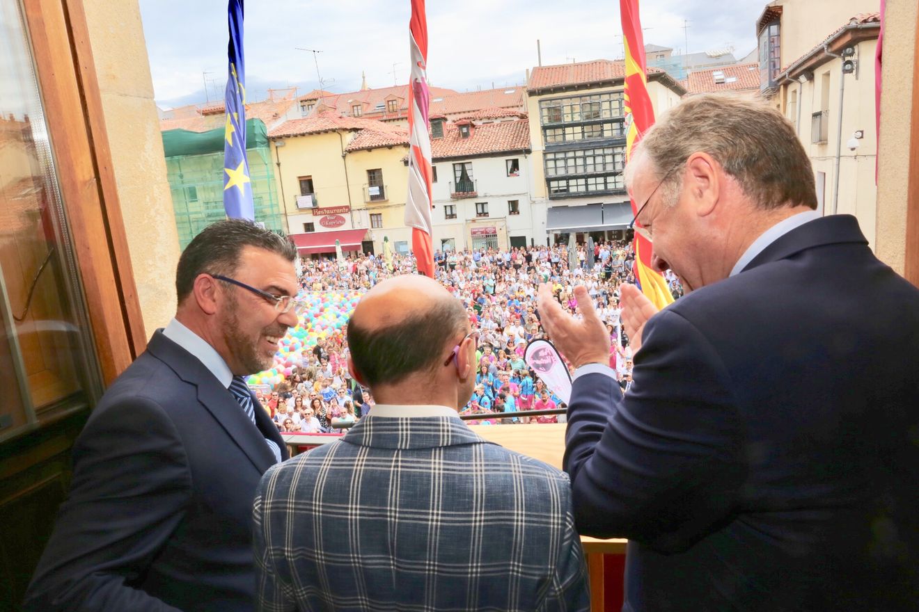 Pregón oficial de las fiestas de San Juan y San Pedro de León a cargo de Jesús Vidal, premio Goya al Mejor Actor Revelación