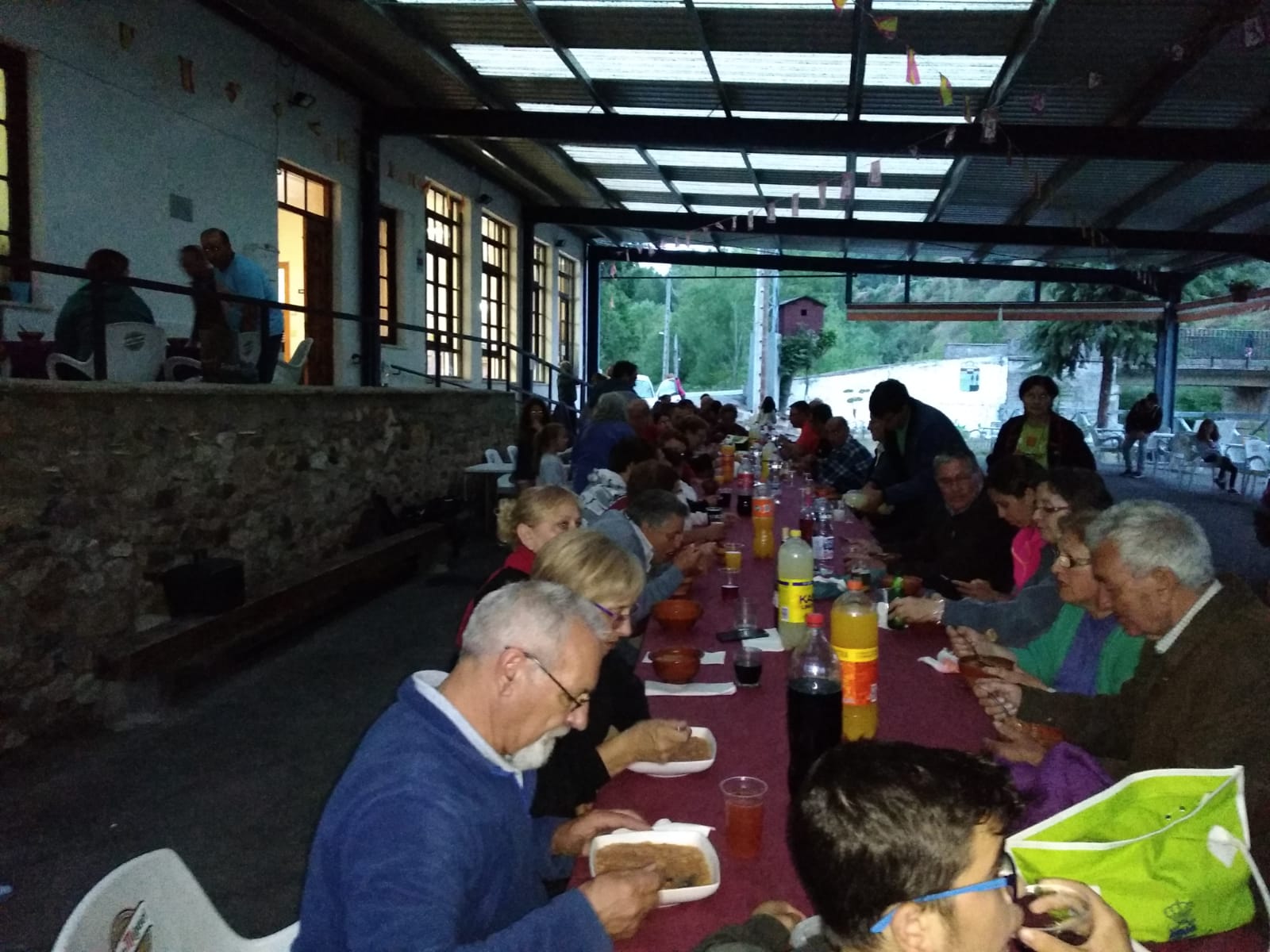 Cerca de un centenar de personas se citan en esta pedanía para celebrar la noche de San Juan, la más corta del año