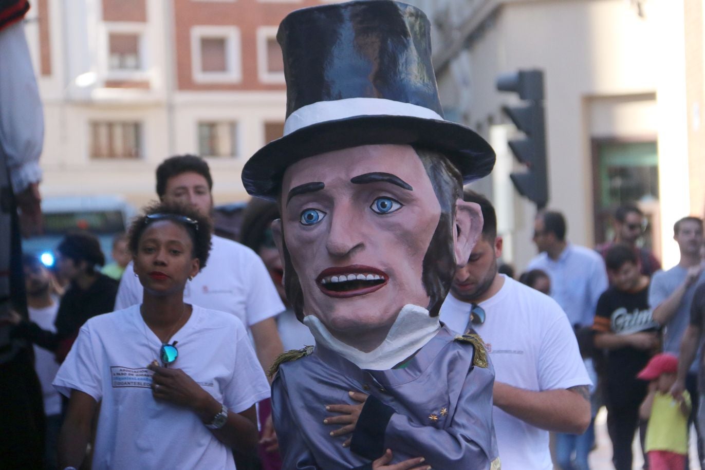 Fotos: &#039;Gigantes y cabezudos&#039;