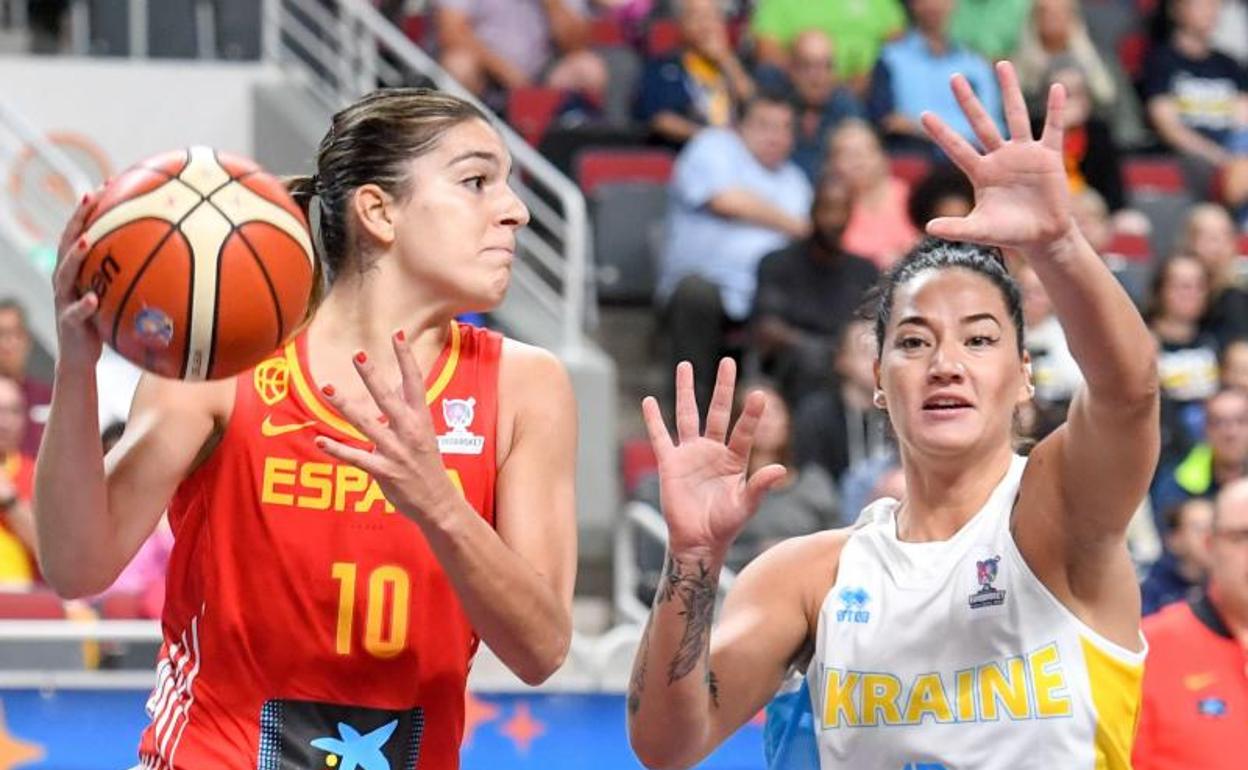 Marta Xargay, durante del partido de la selección contra Ucrania. 