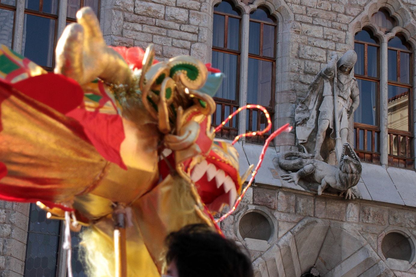 Fotos: Dragón y danza del León