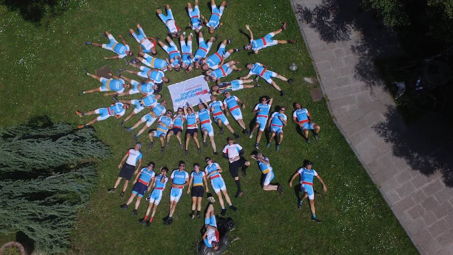 Fotos: Momentos del #retoBttBierzoBabia organizado por la Fundación Bas Van der Goor