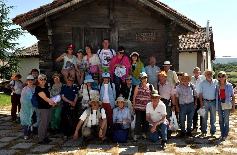 Con la Fiesta de la Trashumancia, celebrada el sábado en la localidad montañesa de Prioro, Promonumenta ha iniciado una actividad complementaria a sus tradicionales visitas a monumentos como es el apoyo a bienes patrimoniales de carácter inmaterial, de los cuales es riquísima la provincia de León