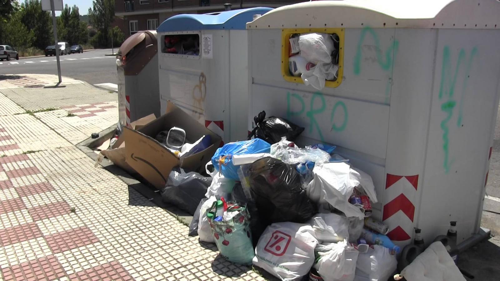 Fotos: La basura se acumula en Villaquilambre