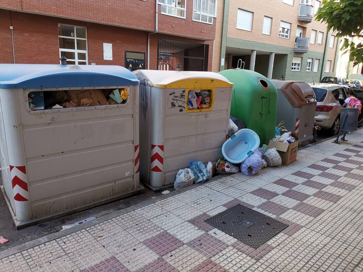 Fotos: La basura se acumula en Villaquilambre