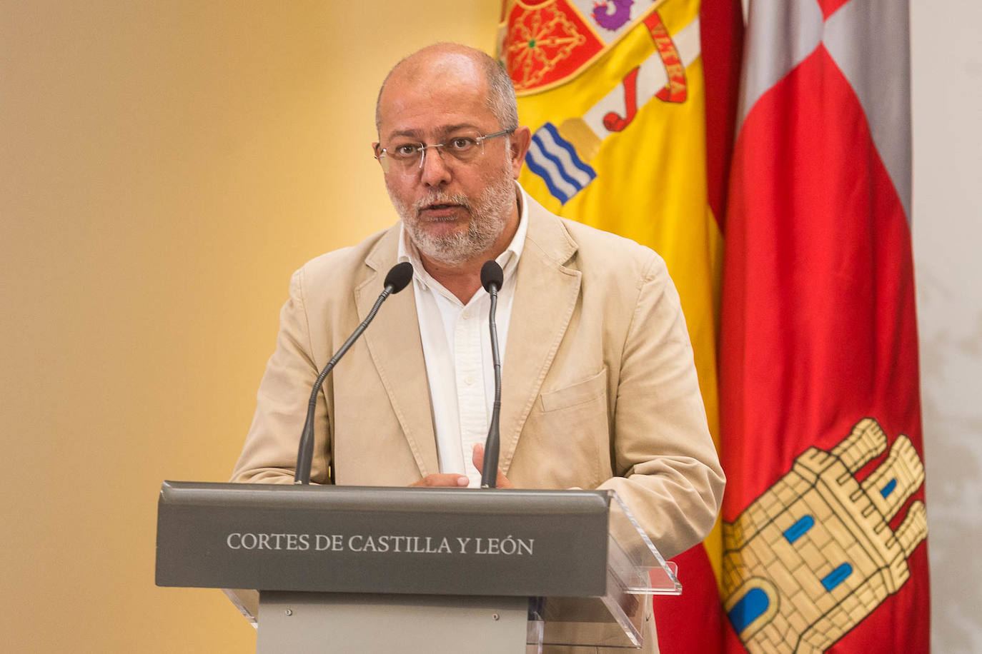 Fotos: PP y Cs firman el acuerdo para la gobernabilidad de Castilla y León