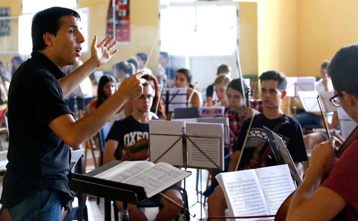  Joven Orquesta Leonesa. 