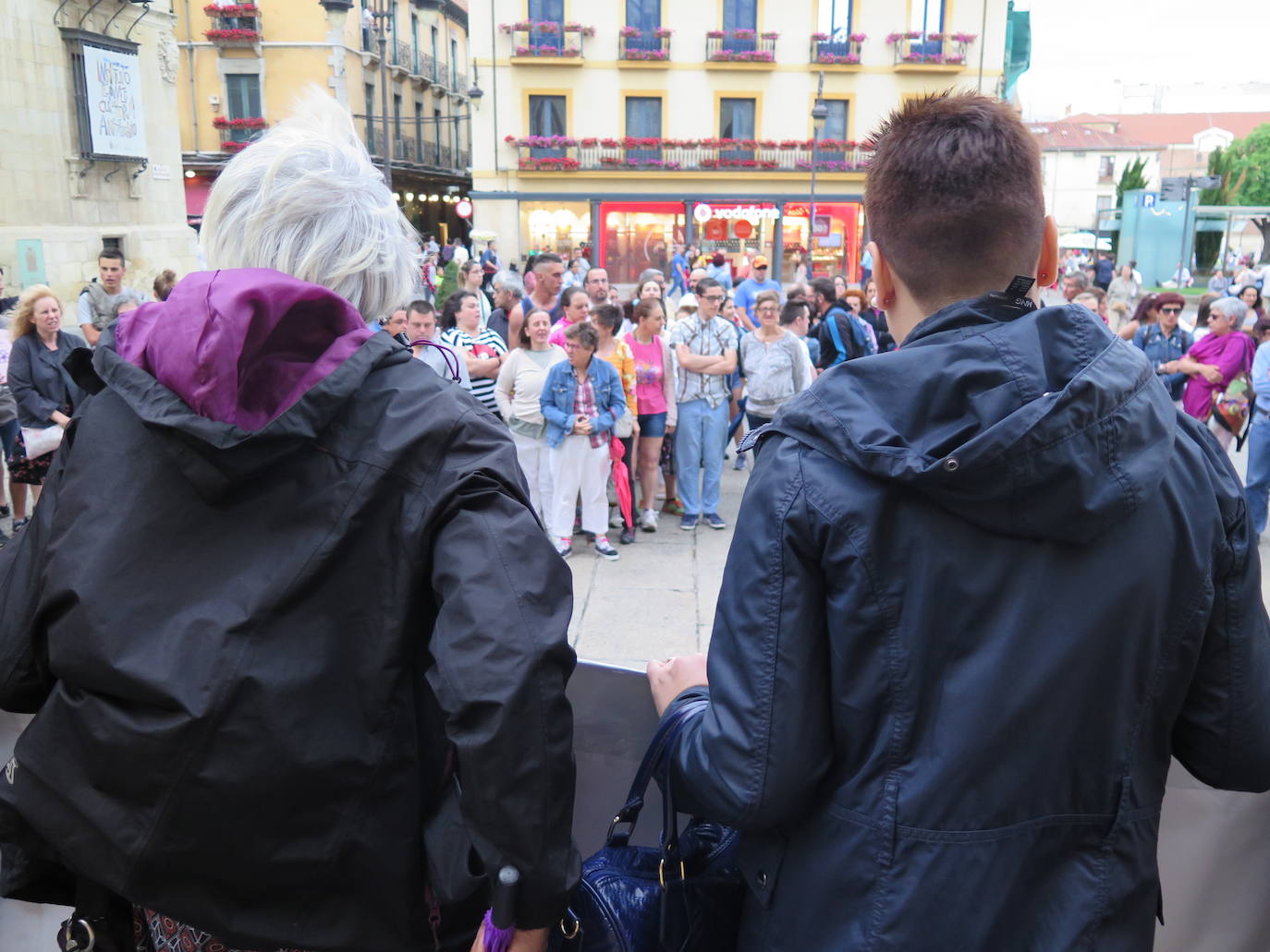 Fotos: Concentración contra la &#039;manada de Manresa&#039;