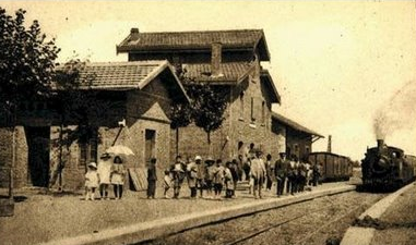 Era un 11 de julio de 1969 cuando el famoso 'tren Burra' dejaba rodar, atrás dejaba miles de historias y enecdotas entre aquel trayecto que unía Medina de Rioseco con Palanquinos 