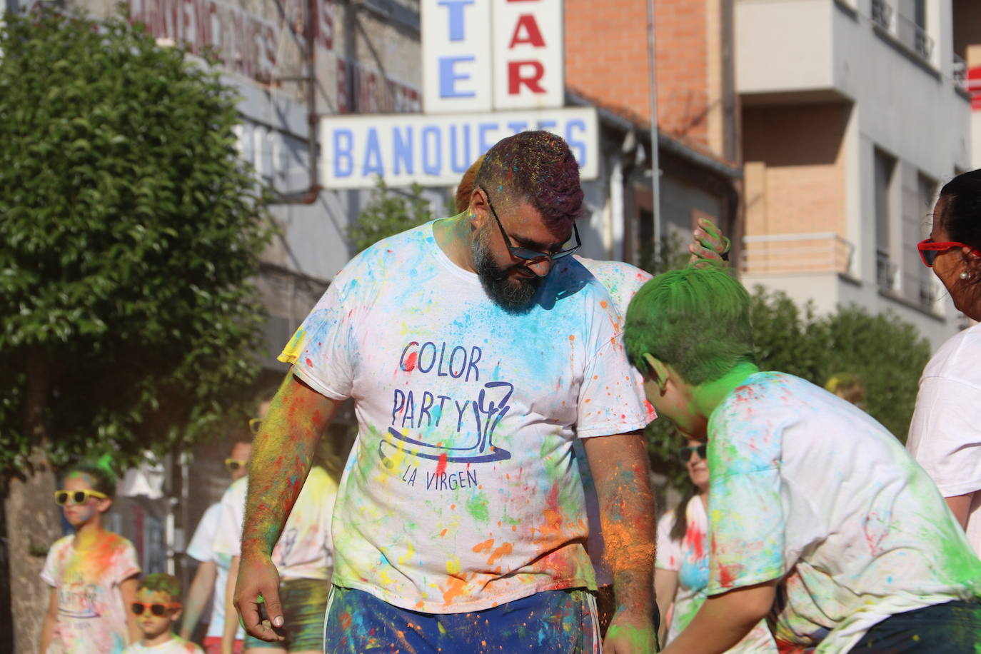 Fotos: La Virgen disfruta de un día de color