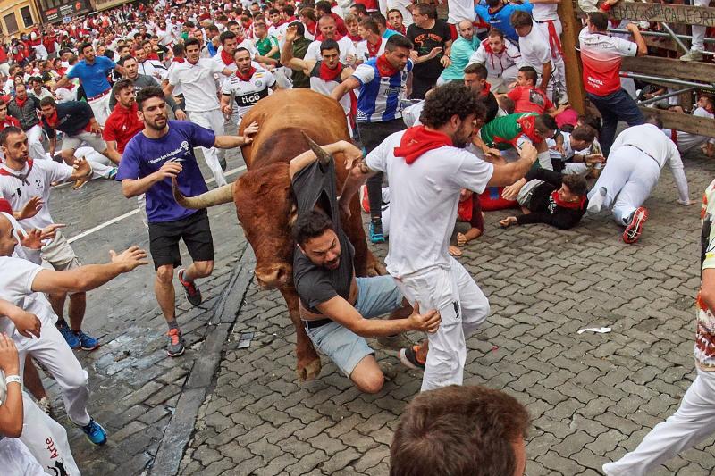 Fotos: Los Miura dejan varios heridos por asta