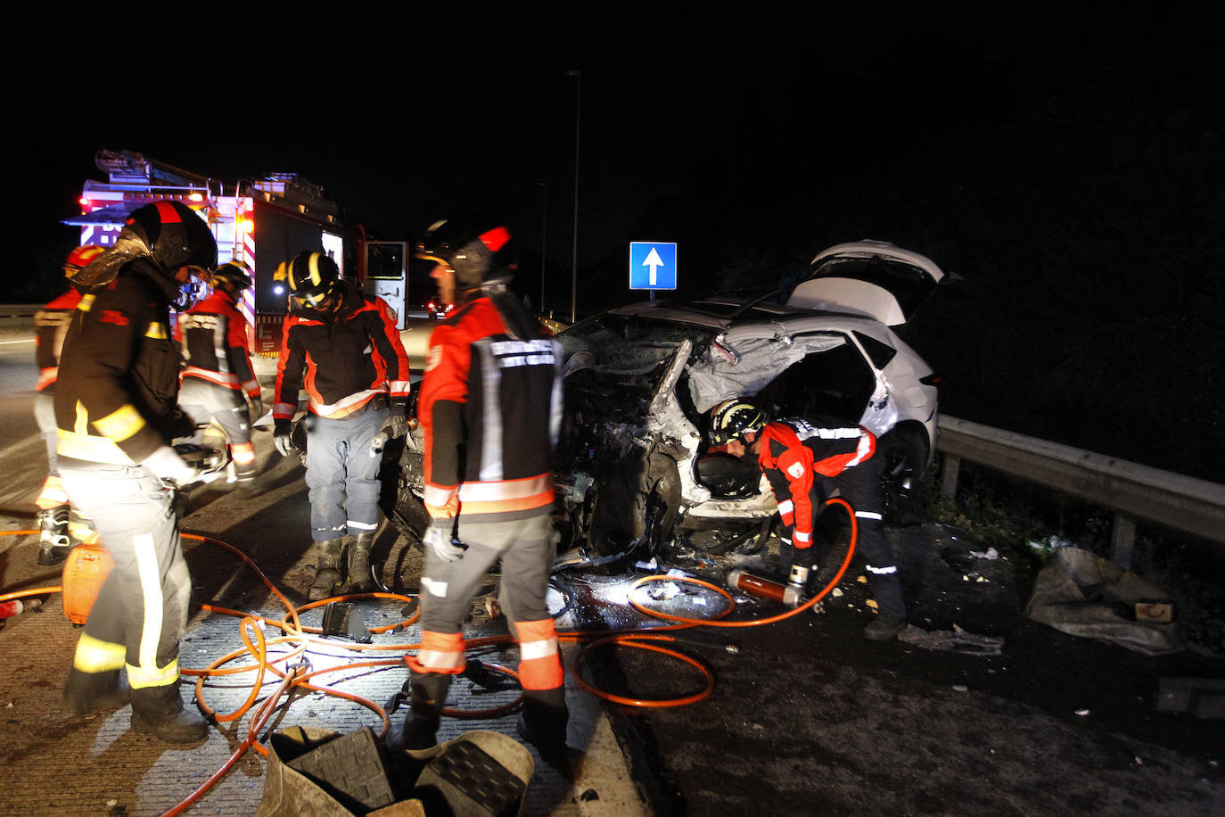 Fotos: Un muerto y cinco heridos en un accidente provocado por un kamikaze en la &#039;Y&#039;