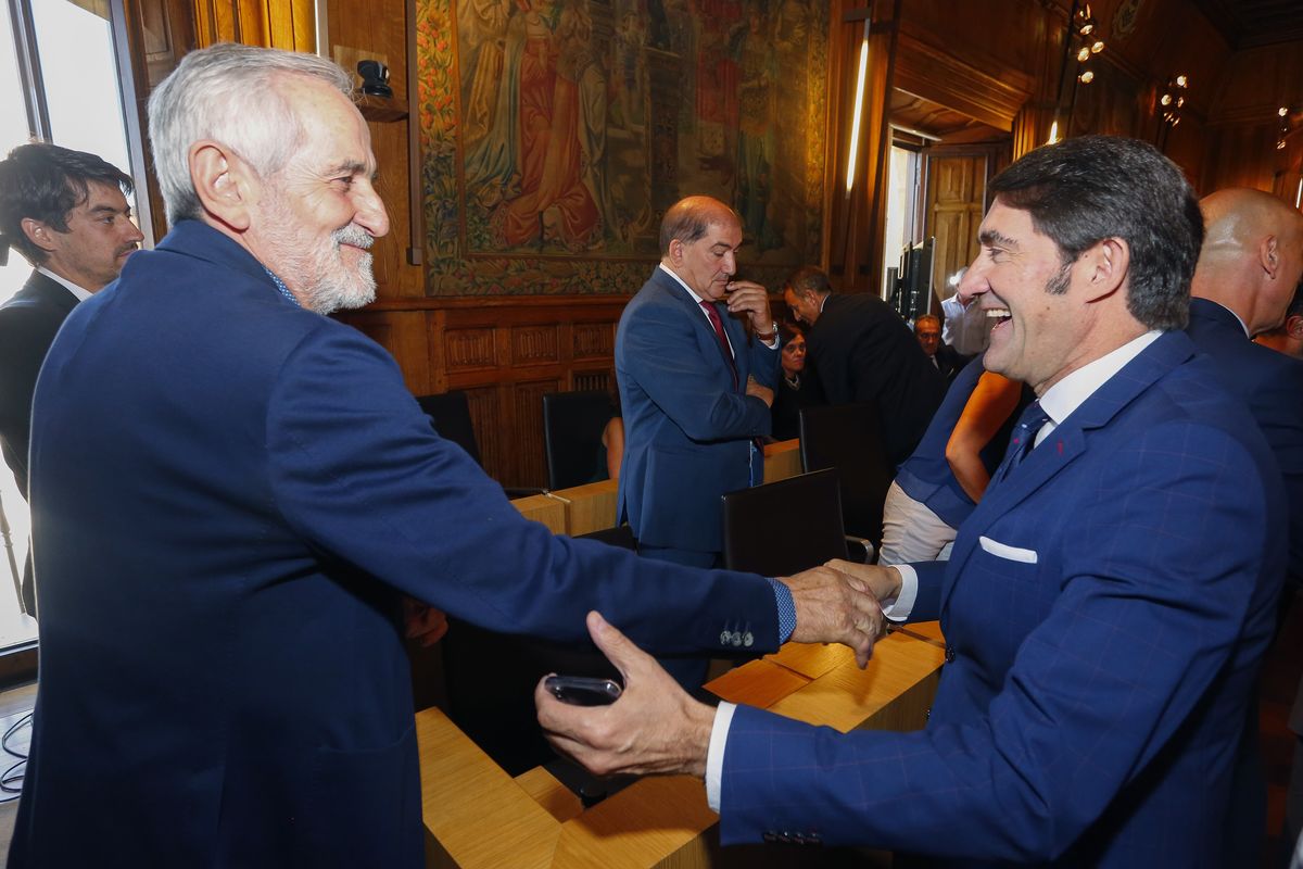 Fotos: Eduardo Morán, elegido nuevo presidente de la Diputación de León