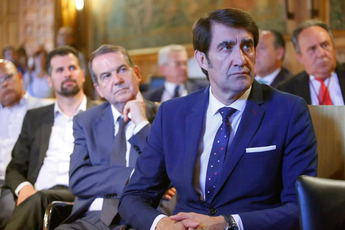 Fotos: Eduardo Morán, elegido nuevo presidente de la Diputación de León