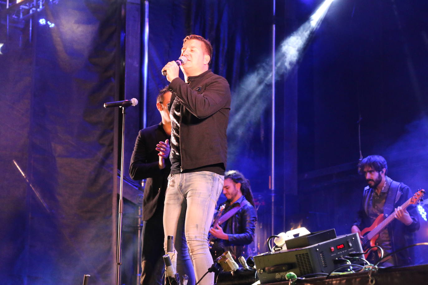 Fotos: Concierto de Andy y Lucas en Cármenes