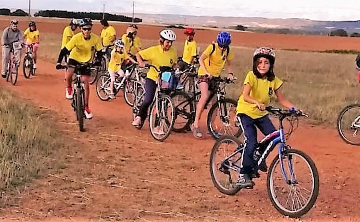 Participantes de la BTT de Valdefresno.