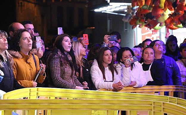 Galería. Público en Cármenes.