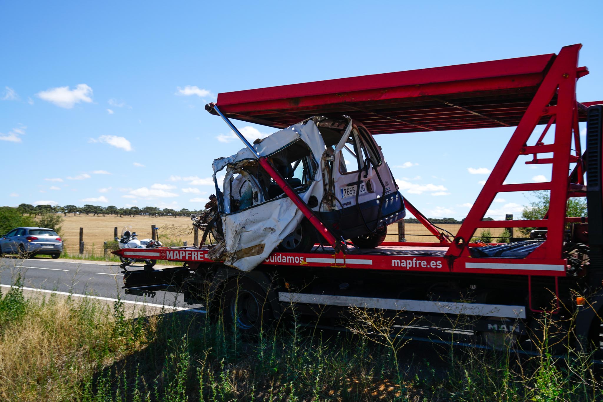 El vehículo en el que viajaba el fallecido quedó completamente destrozado