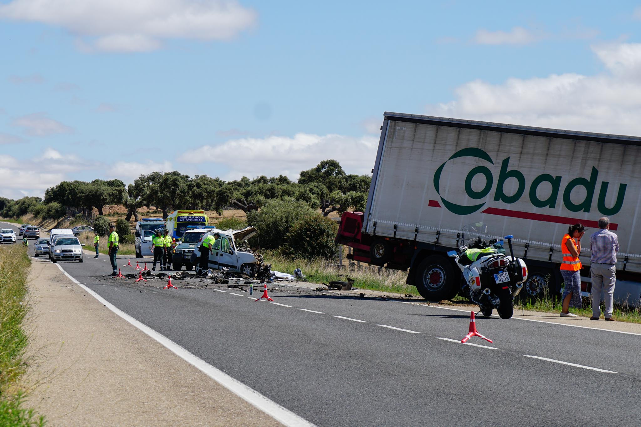 El vehículo en el que viajaba el fallecido quedó completamente destrozado