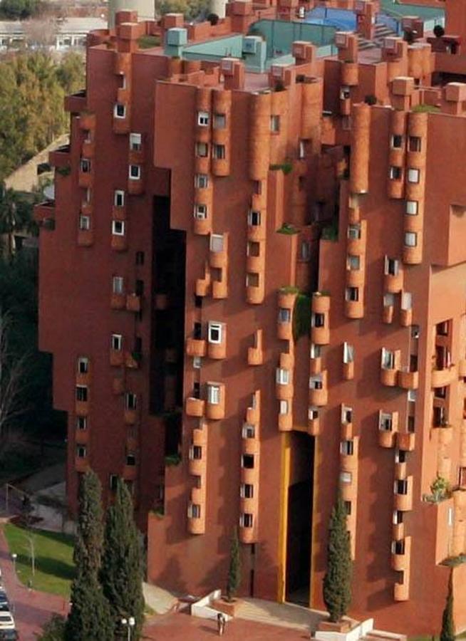 Sant Just Desvern (Barcelona). El metro cuadrado en este municipio barcelonés cuesta 3.557 euros. 