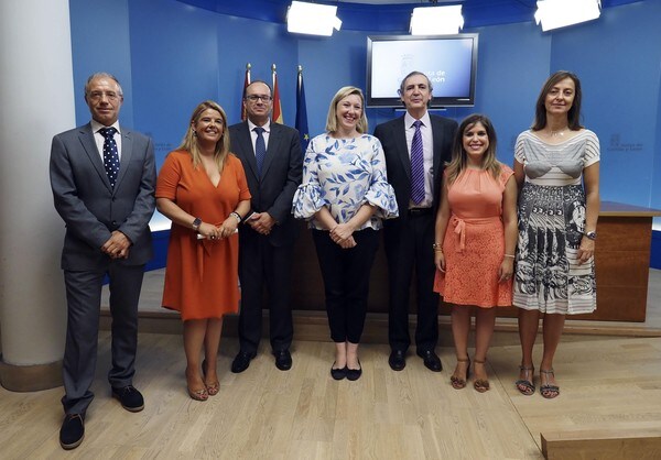 La consejera de Familia e Igualdad de Oportunidades, Isabel Blanco, preside el acto de toma de posesión de los nuevos altos cargos en la sede de su consejería.