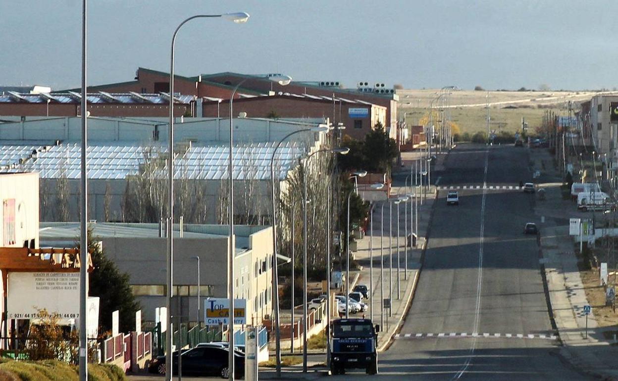 Calle principal del área industrial de Hontoria, donde radicaba una de las empresas investigadas en la operación policial desarrollada en 2010. 