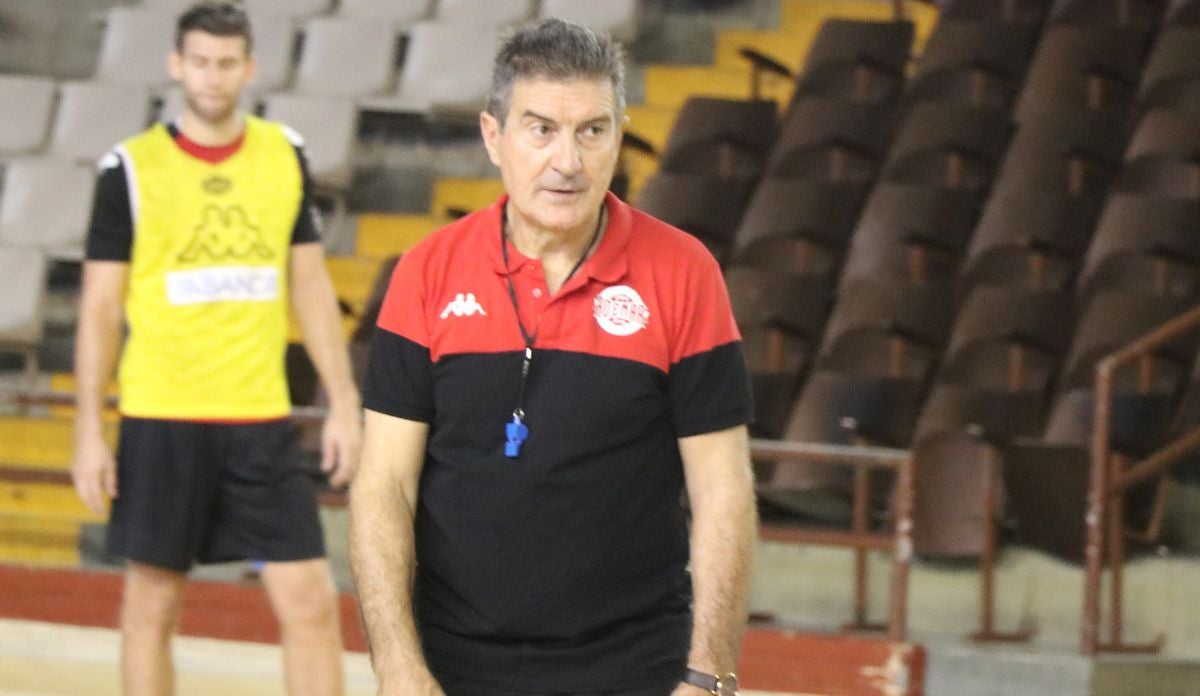 Manolo Cadenas, durante el entrenamiento de este miércoles.