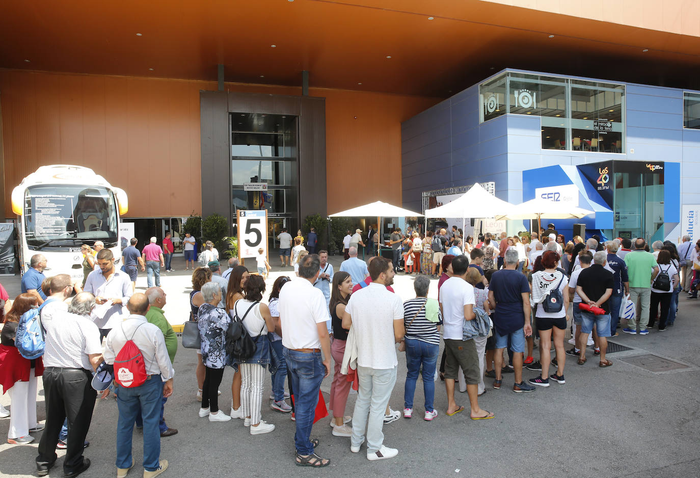 Fotos: La Feria de Muestras de Gijón celebra el Día de León