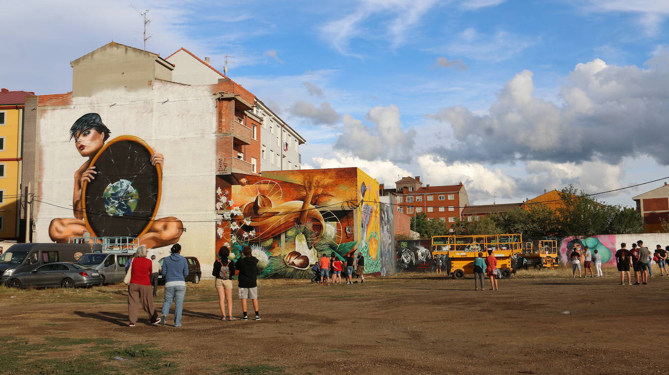 Fotos: Última jornada del VII Festival Internacional de Arte Urbano Art Aero Rap de La Bañeza