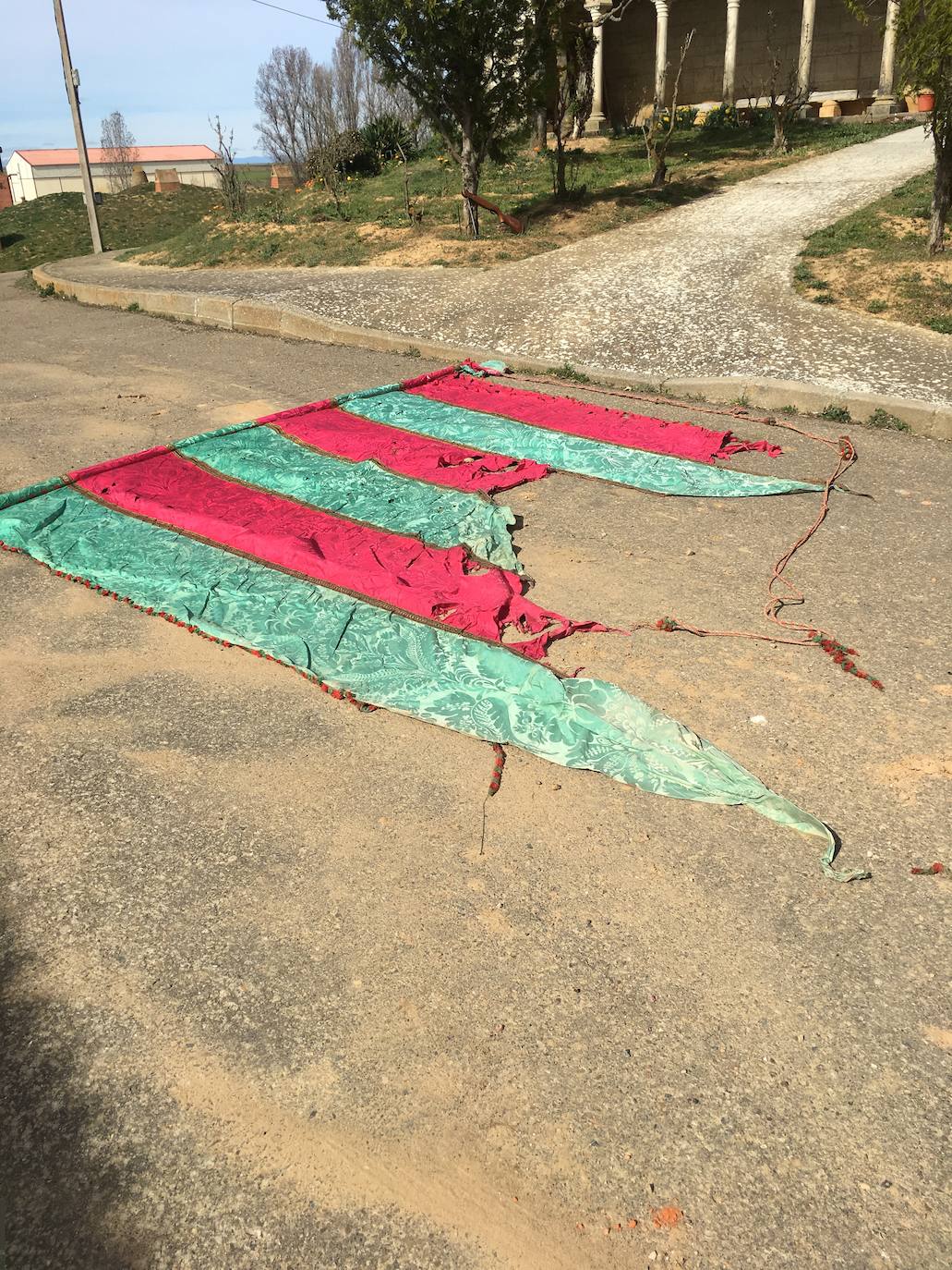 Fotos: San Pedro de los Oteros recupera su pendón