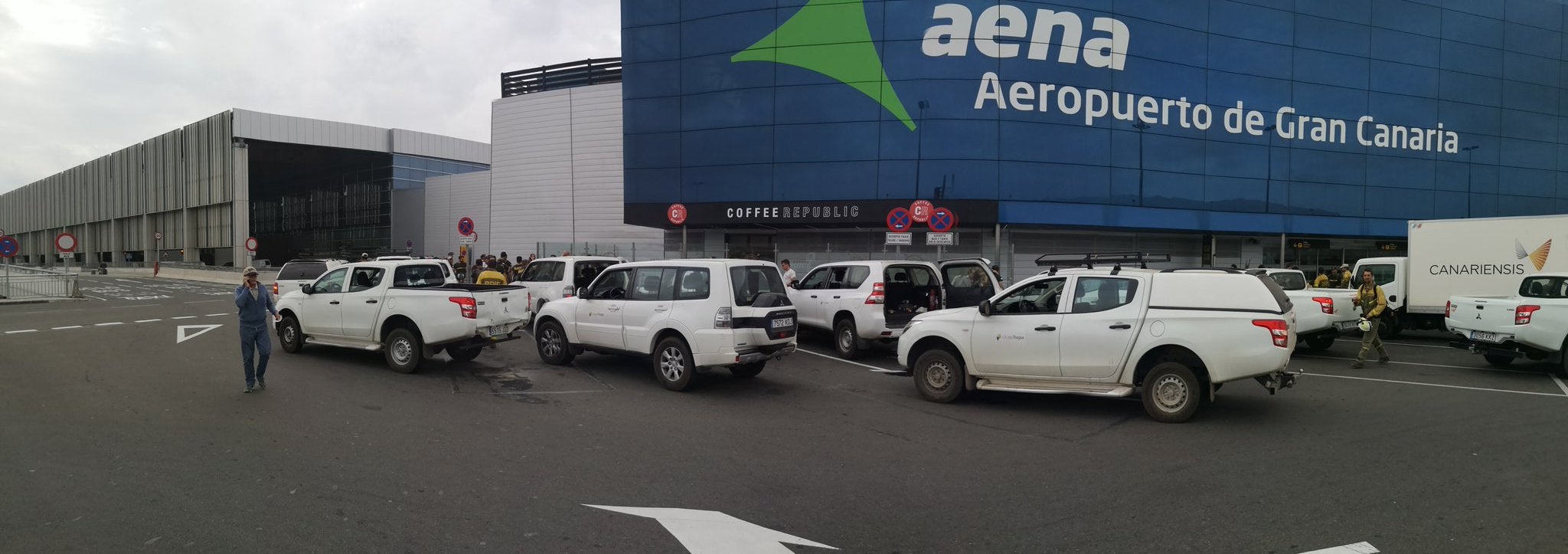 Efectivos de la BRif durante los trabajos de extinción.