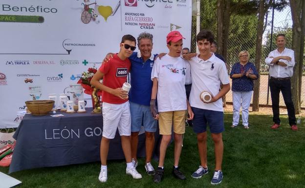 Entrega de premios en el Torneo de Aspace.