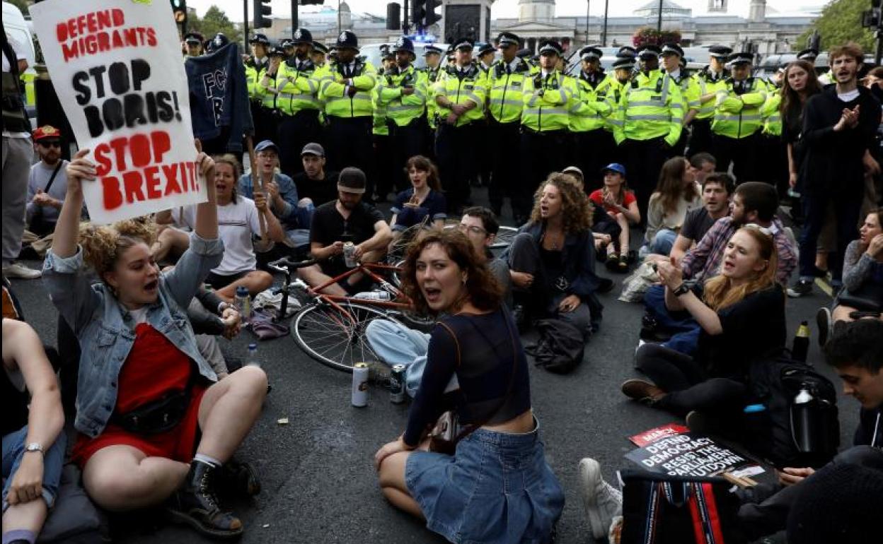 Manifestantes antibrexit protestan en Londres.