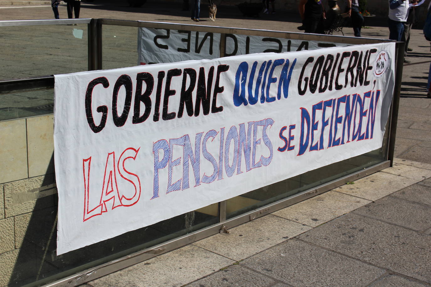 Fotos: Concentración por las pensiones públicas en Botines