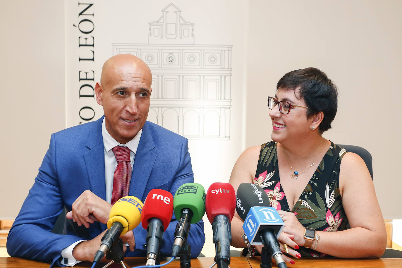 Fotos: Reunión de los alcaldes de León y San Andrés del Rabanedo