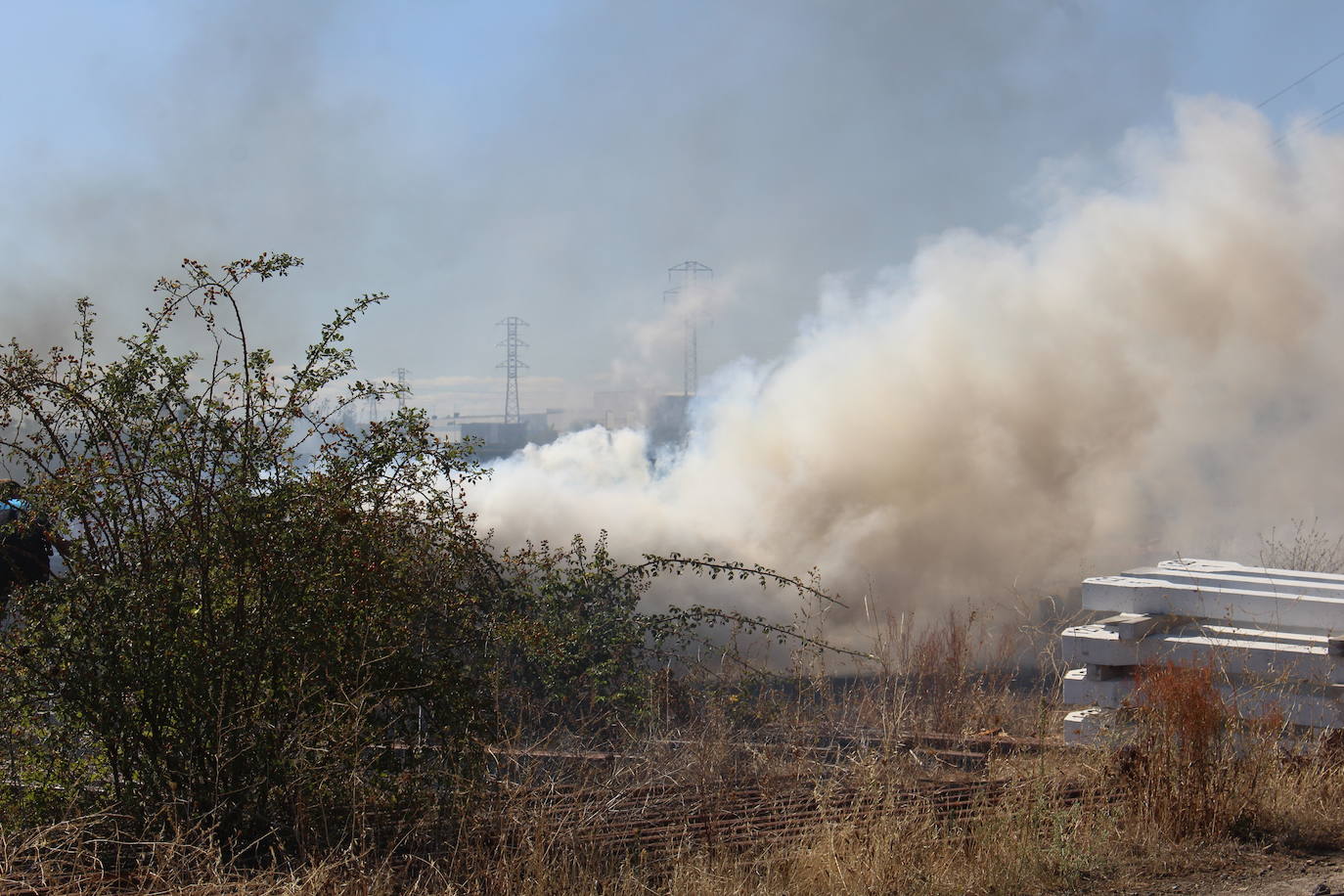 Fotos: Fuego en Trobajo