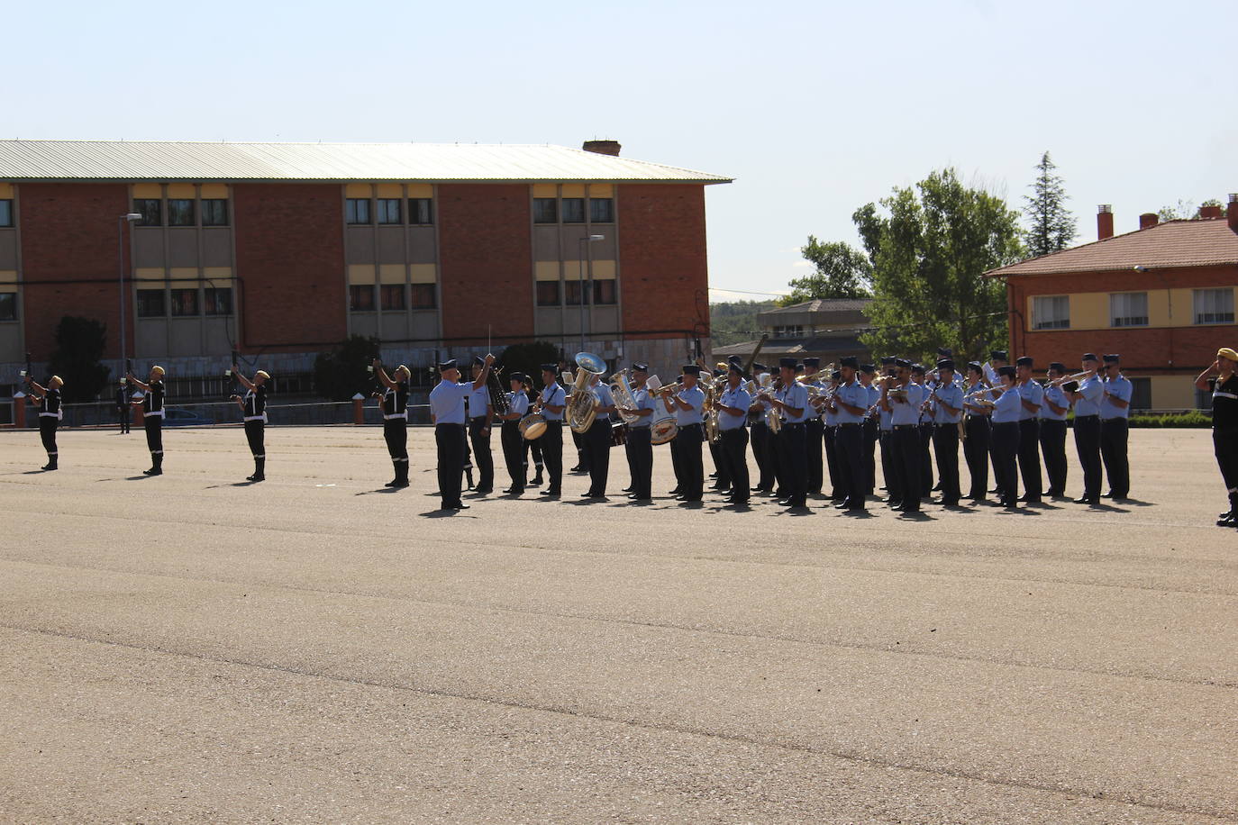Fotos: Relevo en el mando del V Batallón de la UME